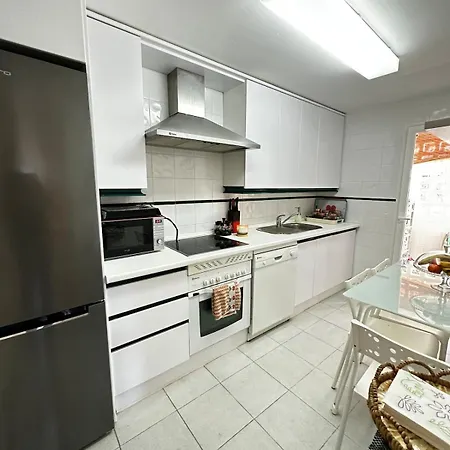 Apartment Spacious Near Puerto Banus *