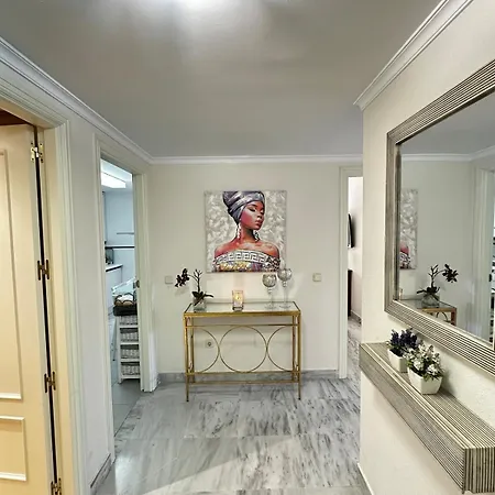 Apartment Spacious Near Puerto Banus
