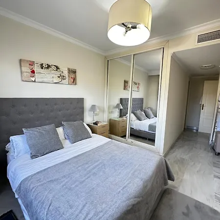 Apartment Spacious Near Puerto Banus