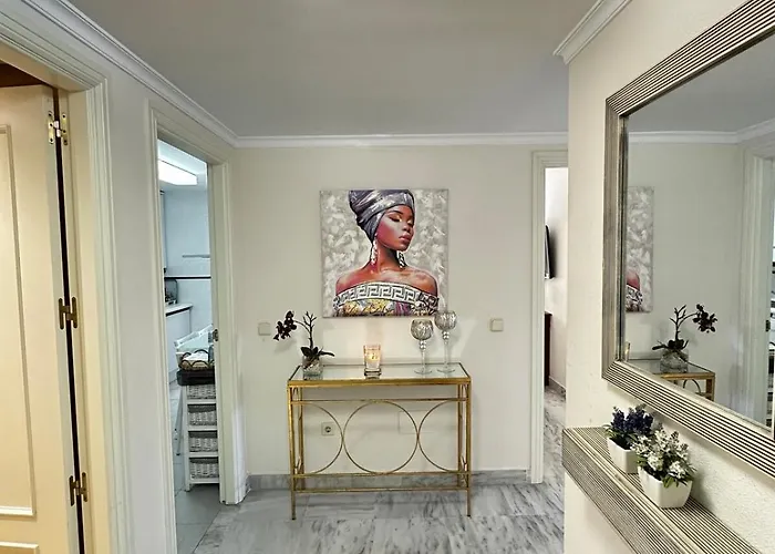 Lägenhet Spacious Near Puerto Banus